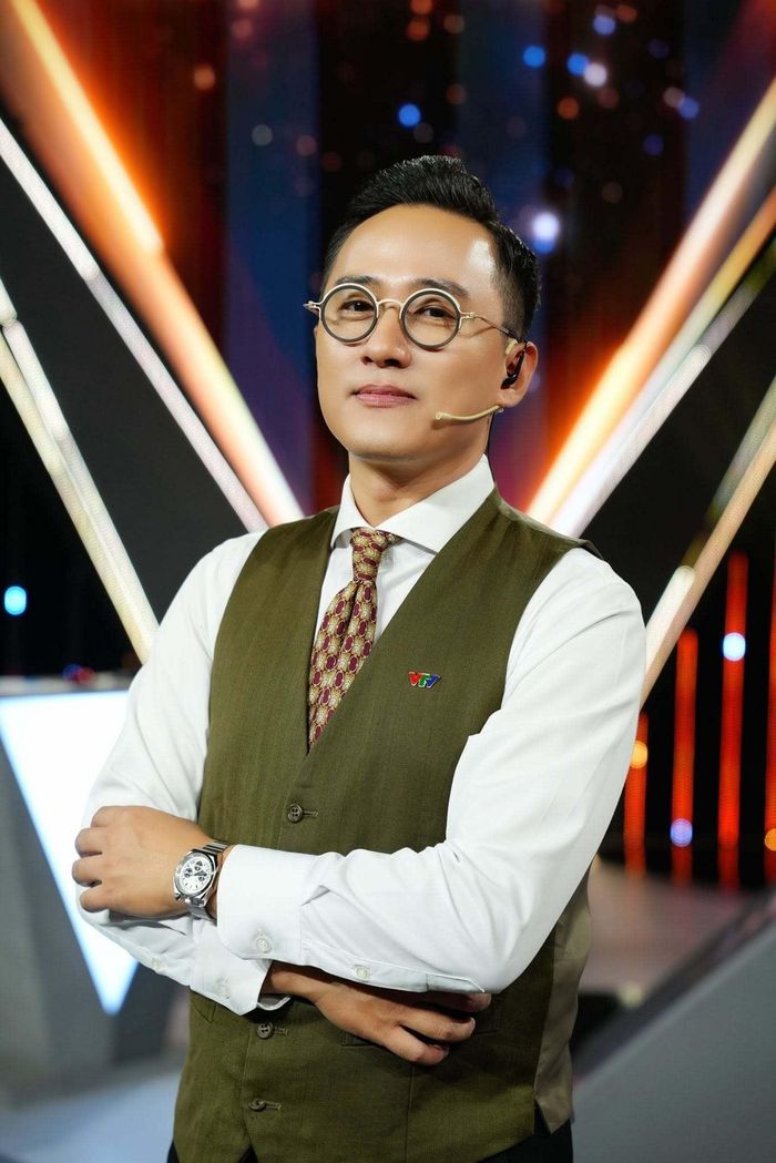 MC Ngọc Huy có trình độ tiếng Anh lưu loát.