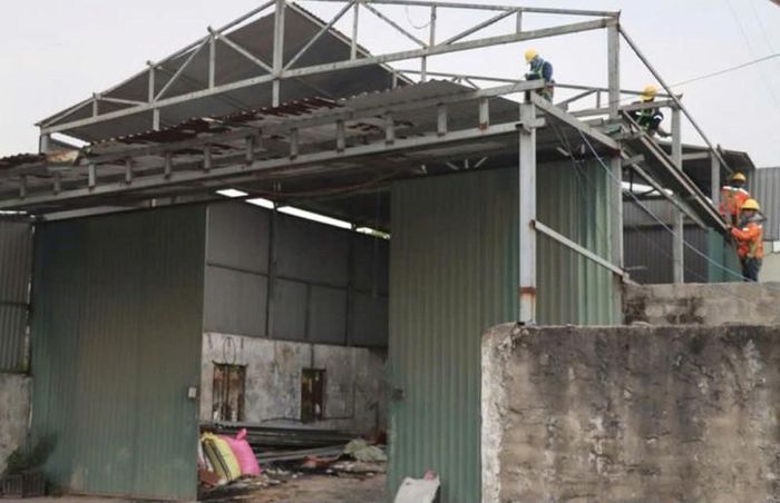 Các công trình được tháo dỡ kịp thời không chỉ góp phần đẩy nhanh tiến độ dự án, mà còn tạo hiệu ứng tích cực, lan tỏa tinh thần đồng thuận trong cộng đồng dân cư. Ảnh: Mạnh Hùng