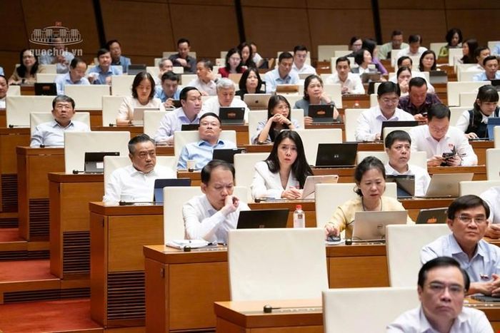 Các đại biểu Quốc hội dự phiên họp sáng 31-10. Ảnh: quochoi.vn