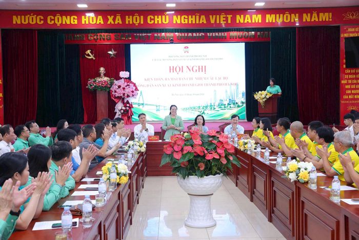 Chủ tịch Hội Nông dân thành phố Hà Nội Phạm Hải Hoa đề nghị Ban Chủ nhiệm sớm ổn định tổ chức. Ảnh: PV