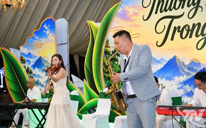Biểu diễn âm nhạc tại sự kiện.