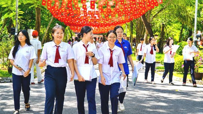 Khép lại kỳ thi với nhiều cung bậc cảm xúc