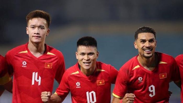 HLV Kim Sang-sik loại Filip Nguyễn, triệu tập Tài Lộc và Hoàng Hên lên tuyển Việt Nam