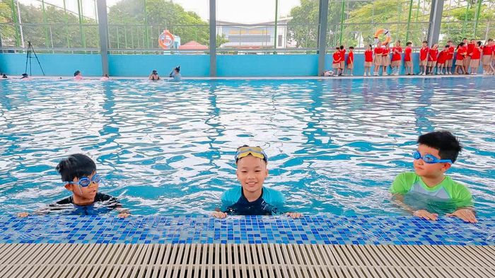 Phổ cập kỹ năng an to&agrave;n dưới nước, tạo 'l&aacute; chắn' ph&ograve;ng, chống đuối nước cho trẻ em
