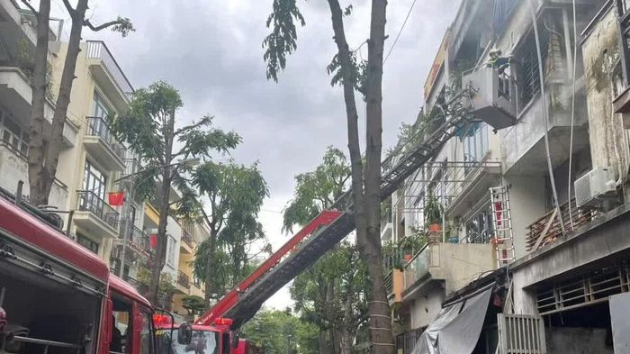 H&agrave; Nội: Khắc phục hậu quả vụ ch&aacute;y nh&agrave; liền kề khiến 2 người tử vong