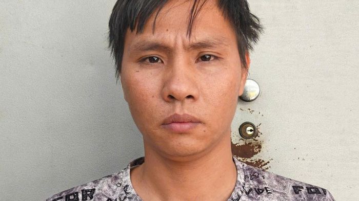 D&ugrave;ng &ocirc; t&ocirc; t&ocirc;ng xe m&aacute;y khiến đối thủ chấn thương sọ n&atilde;o, Nguyễn Thế Khang sa lưới