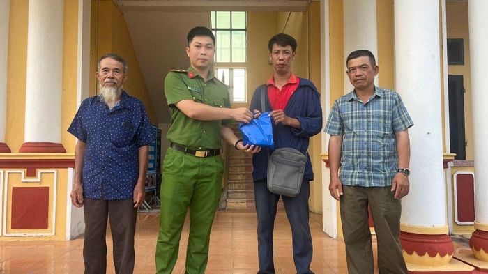 Hiện trường vụ tai nạn bất ngờ xuất hiện 375 triệu đồng, c&aacute;i kết khiến nhiều người cảm k&iacute;ch