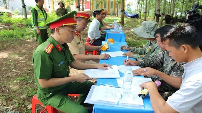 Đảm bảo an to&agrave;n giao th&ocirc;ng ở một x&atilde; v&ugrave;ng s&acirc;u