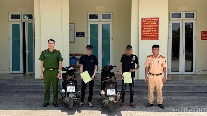 Xử l&yacute; 03 thanh thiếu ni&ecirc;n vi phạm giao th&ocirc;ng, tịch thu 02 xe m&ocirc; t&ocirc;