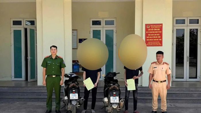 Cảnh s&aacute;t giao th&ocirc;ng L&agrave;o Cai tịch thu xe, xử l&yacute; người điều khiển v&igrave; đi xe một b&aacute;nh