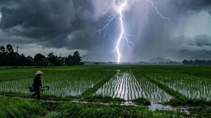 3 mẹ con bị s&eacute;t đ&aacute;nh khi chỉ c&ograve;n c&aacute;ch nh&agrave; 100m, 2 b&eacute; g&aacute;i tử vong thương t&acirc;m