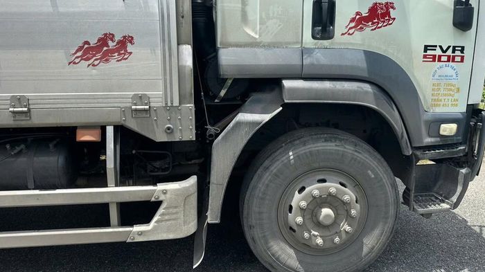 X&aacute;c định t&agrave;i xế li&ecirc;n quan vụ tai nạn giao th&ocirc;ng khiến người đ&agrave;n &ocirc;ng sang đường tử vong trong đ&ecirc;m