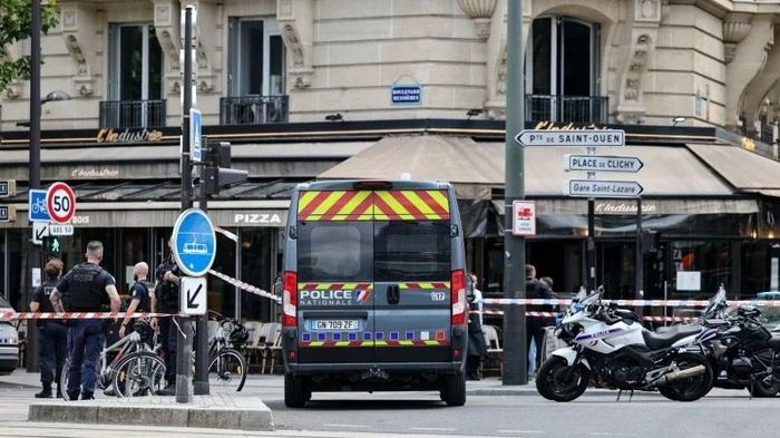 Ph&aacute;p: Tấn c&ocirc;ng bằng dao tại thủ đ&ocirc; Paris