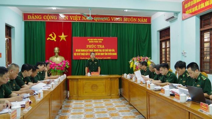Ph&uacute;c tra vũ kh&iacute;, trang bị kỹ thuật, vật chất hậu cần, vật tư kỹ thuật cấp 5 tại Ban Chỉ huy Bộ đội Bi&ecirc;n ph&ograve;ng tỉnh Tuy&ecirc;n Quang