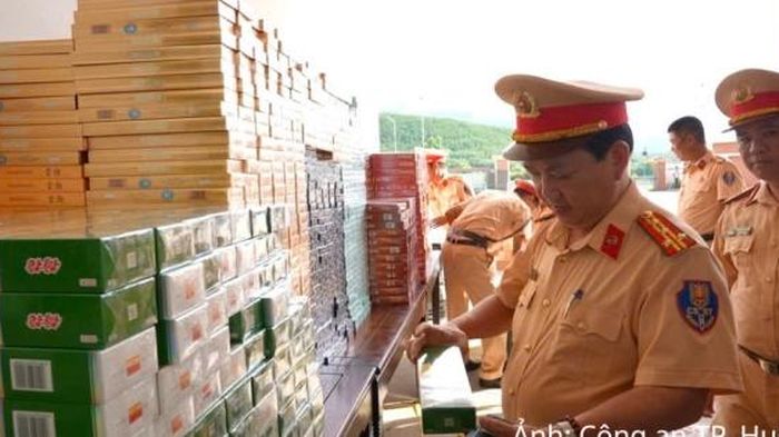 Th&agrave;nh phố Huế: Bắt giữ hơn 27.000 bao thuốc l&aacute; nhập lậu tr&ecirc;n xe kh&aacute;ch