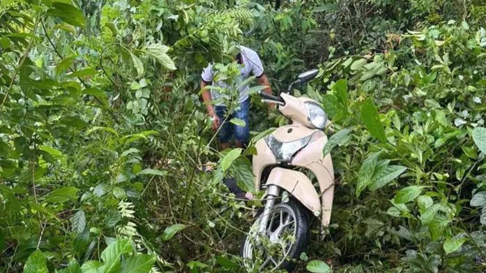 H&agrave; Tĩnh: Ph&aacute;t hiện hai mẹ con gặp nạn b&ecirc;n đường, người mẹ tử vong