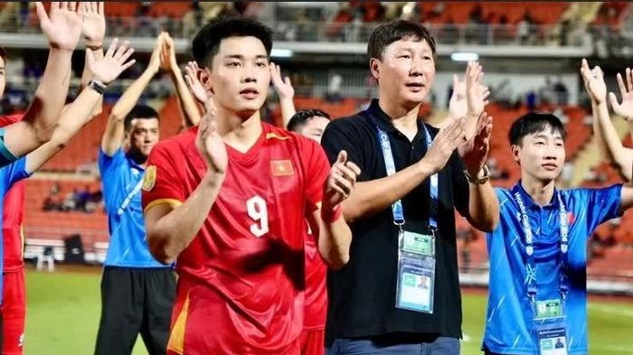 Nhận định chung kết lượt về ASEAN Cup 2026: HLV Kim Sang Sik sẽ điều chỉnh chiến thuật?