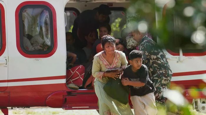 Nepal đảo ngược quyết định, đồng ý tiếp nhận sự hỗ trợ của cộng đồng quốc tế