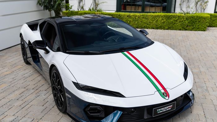 Cận cảnh siêu xe Lamborghini Temerario Tricolore