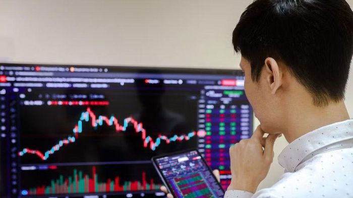 Chứng khoán hướng đỉnh cũ, dòng tiền liệu có đủ mạnh?