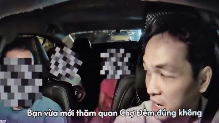 Tài xế bất ngờ khuyên khách nước ngoài hủy cuốc xe, nhận 'mưa tim' từ dân mạng