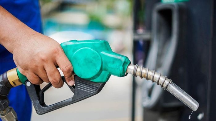 Giá xăng dầu đồng loạt tăng, có loại đắt thêm hơn 1.200 đồng/lít