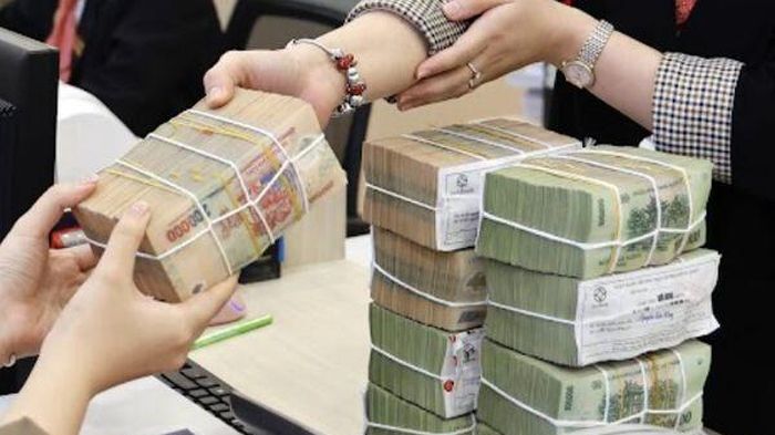 Tăng trưởng huy động cao hơn tín dụng, áp lực thanh khoản vẫn khó biến mất