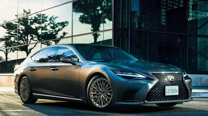Bị khai tử tại nhiều nơi, Lexus LS vẫn được nâng cấp tại Nhật Bản