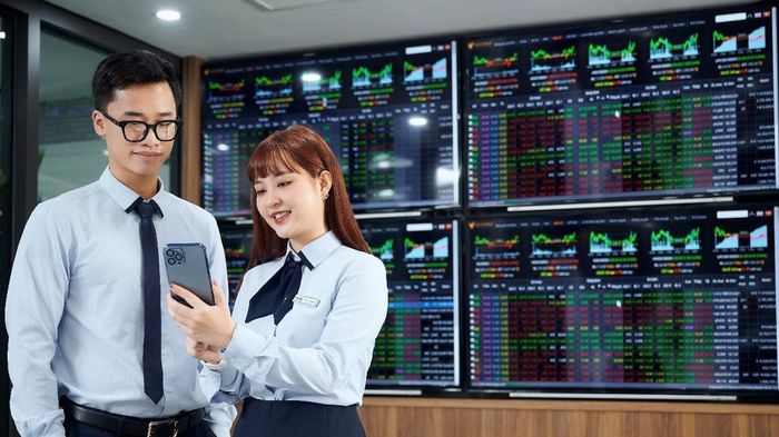 Những cổ phiếu nào được các ETF mua nhiều nhất sau khi được nâng hạng?
