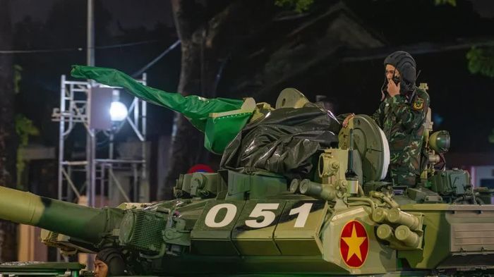 Xe tăng chủ lực T-90S của Việt Nam và bài toán tác chiến ban đêm