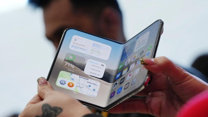 Apple đặt cược vào độ bền của iPhone Duo