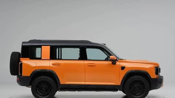 Xe gầm cao địa hình công suất 449 mã lực, giá chưa tới 800 triệu đồng