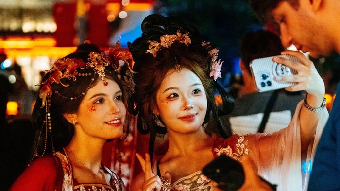Loạt điểm du lịch đang 'kịch trần' công suất tại Trung Quốc