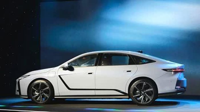 Chi tiết Lexus ES 2026 thế hệ mới ra mắt Việt Nam, giá khởi điểm hơn 2,3 tỷ đồng
