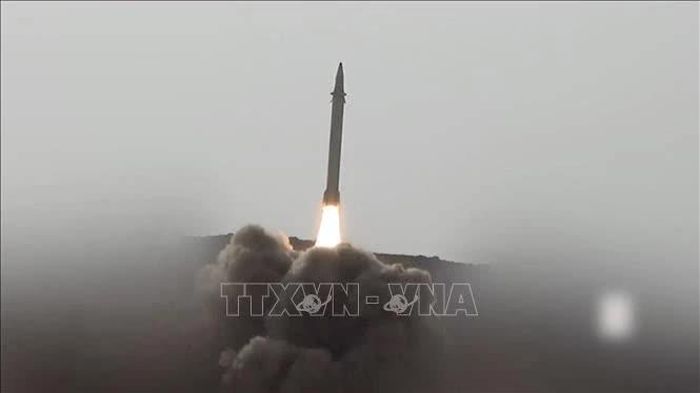 Houthi cảnh báo về đòn đáp trả 'nhanh chóng và đau đớn' nếu Mỹ tham chiến ở Yemen