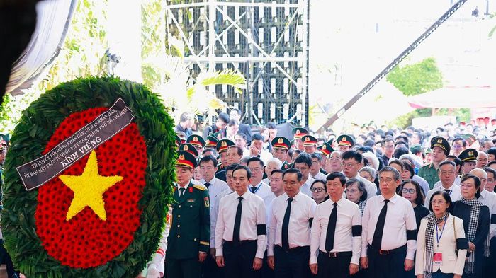 Lễ viếng, truy điệu và an táng 731 hài cốt liệt sĩ được tìm kiếm, quy tập tại Công viên Lê Thị Riêng