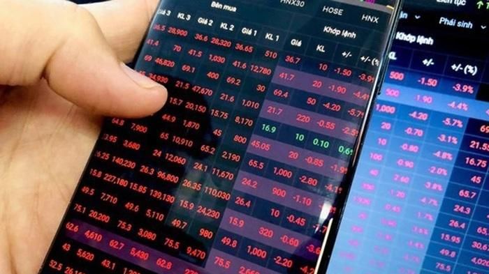 VN-Index chật vật giữ mốc 1.700 điểm