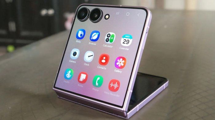 Xếp hạng smartphone màn hình gập tốt nhất năm 2026