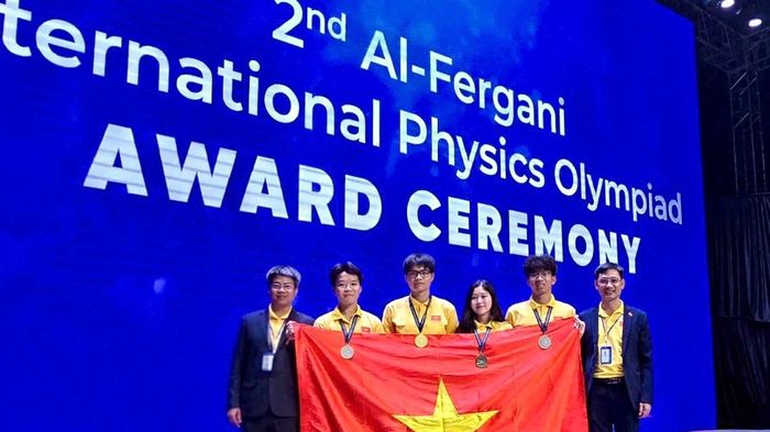 Cả 4 thí sinh Việt Nam đều giành huy chương tại Olympic Vật lý Quốc tế Al-Fergani