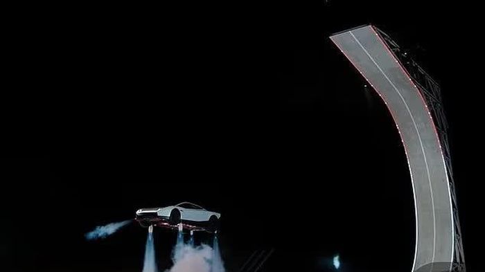 Ô tô bay của Tesla khó tạo cú hích lớn về doanh số