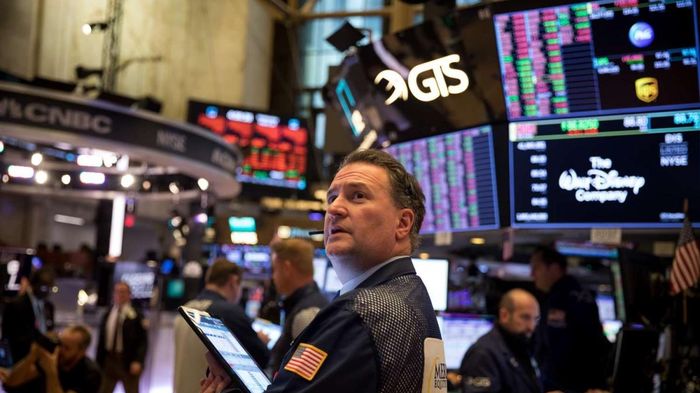 Nasdaq bật tăng, chứng khoán Mỹ phân hóa