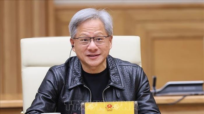 CEO Nvidia hối thúc châu Âu tăng tốc phát triển AI