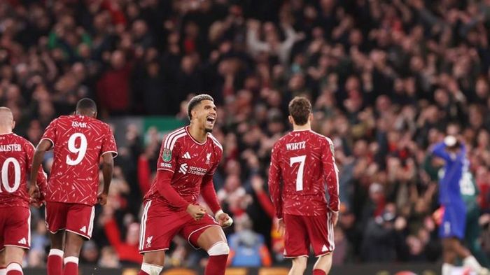 Liverpool loại Chelsea ra khỏi cúp Liên đoàn Anh