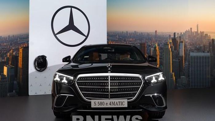 Bộ đôi Mercedes-Maybach S-Class mới có giá cao nhất gần 8,9 tỷ đồng