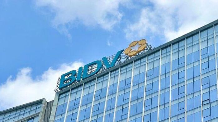 Ngân hàng quy mô lớn nhất hệ thống báo lãi quý III tăng gần 40%, cắt giảm 500 nhân sự