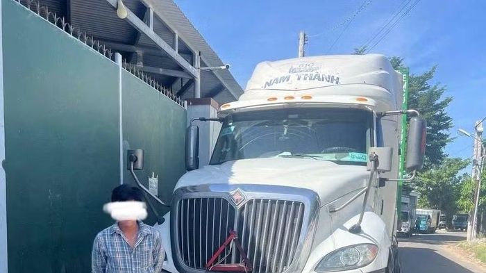 Xử l&yacute; một t&agrave;i xế container l&aacute;i xe li&ecirc;n tục qu&aacute; quy định
