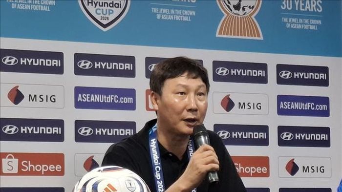ASEAN Cup 2026: HLV Kim Sang Sik thận trọng, Malaysia chưa bỏ cuộc