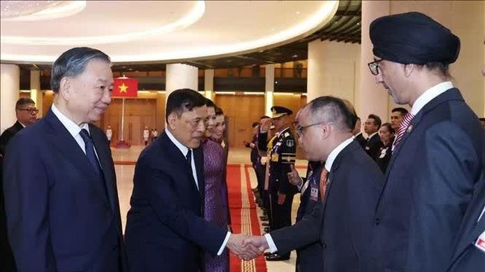 Tổng Bí thư, Chủ tịch nước Tô Lâm chủ trì Lễ đón chính thức Nhà vua Vương quốc Thái Lan và Hoàng hậu